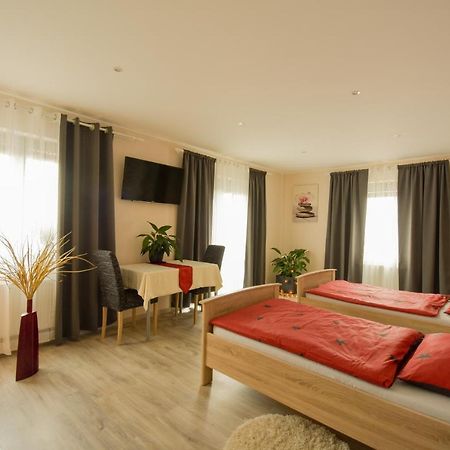 Mainzimmer - Business Apartments Hasloch  Ngoại thất bức ảnh