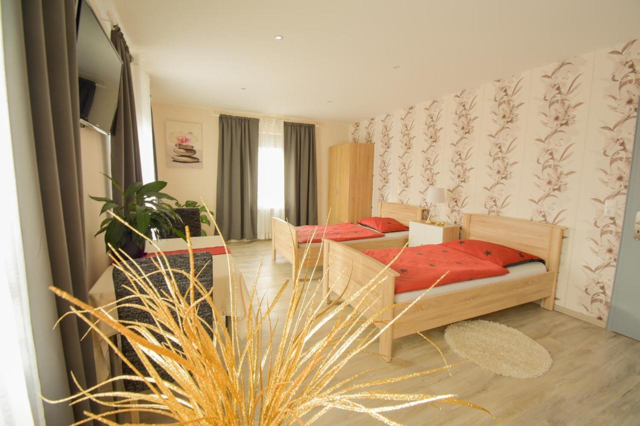 Mainzimmer - Business Apartments Hasloch  Ngoại thất bức ảnh