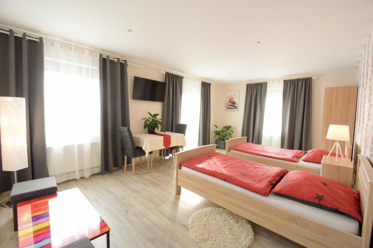 Mainzimmer - Business Apartments Hasloch  Ngoại thất bức ảnh