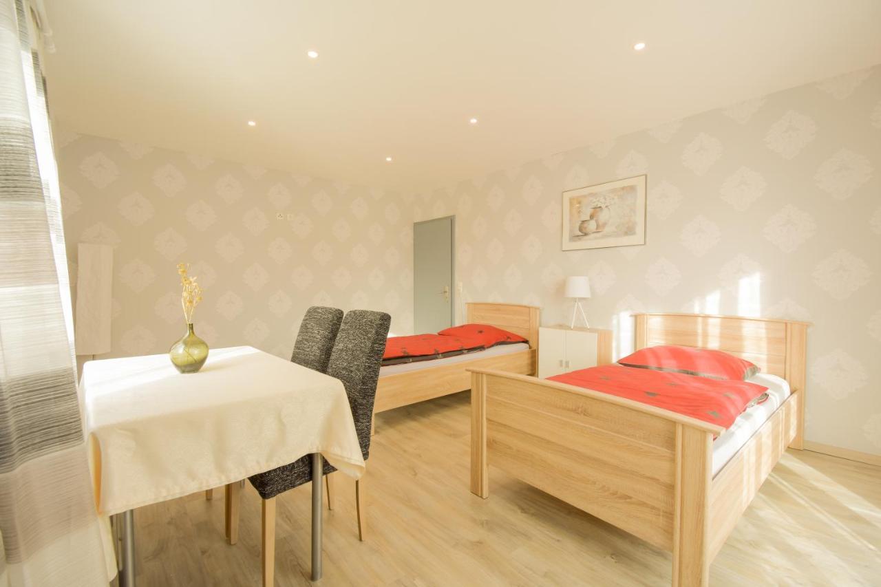 Mainzimmer - Business Apartments Hasloch  Ngoại thất bức ảnh