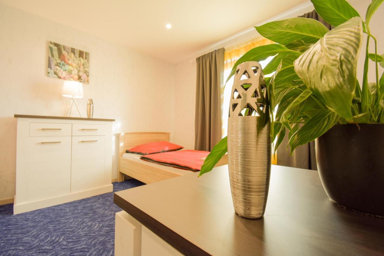 Mainzimmer - Business Apartments Hasloch  Ngoại thất bức ảnh