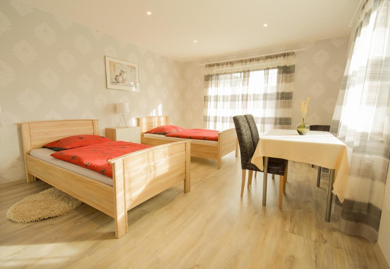 Mainzimmer - Business Apartments Hasloch  Ngoại thất bức ảnh