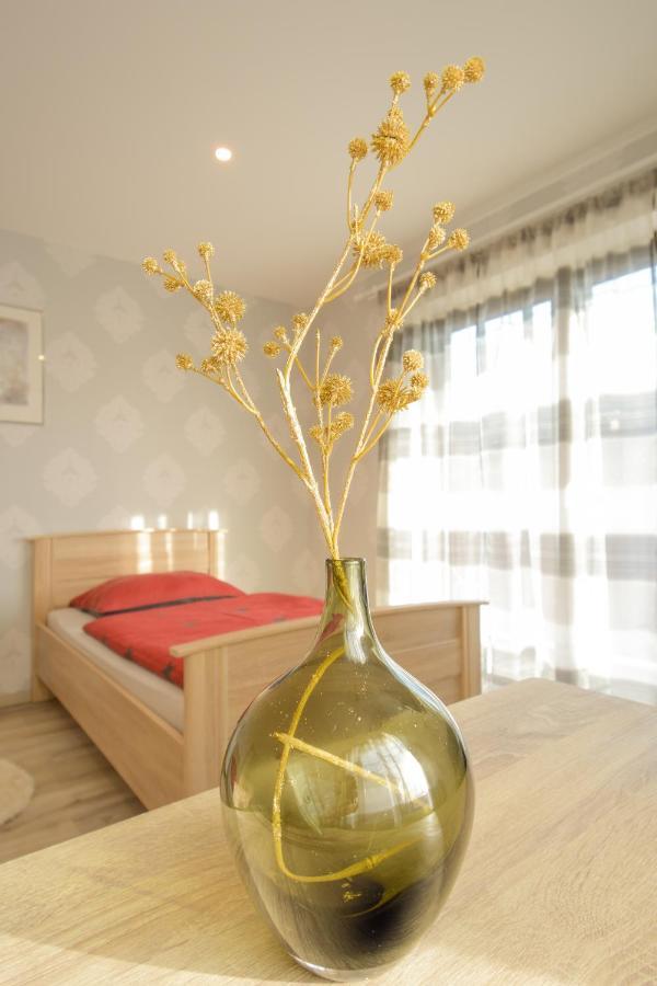 Mainzimmer - Business Apartments Hasloch  Ngoại thất bức ảnh